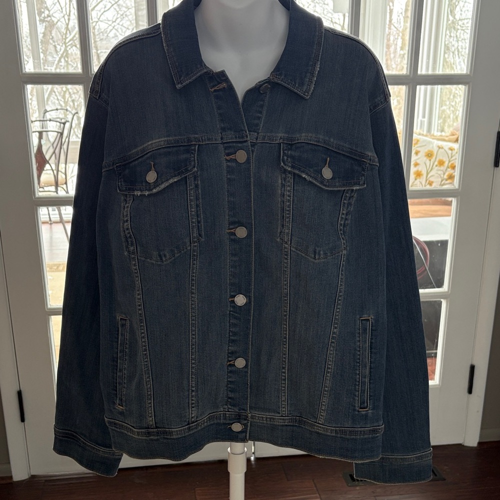 EVRI Light Wash‎ Stretch Denim Jacket size 2X